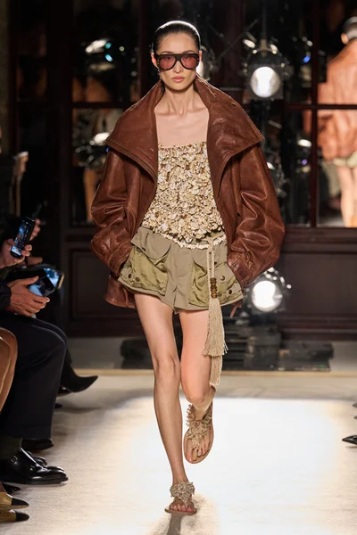 Look 22